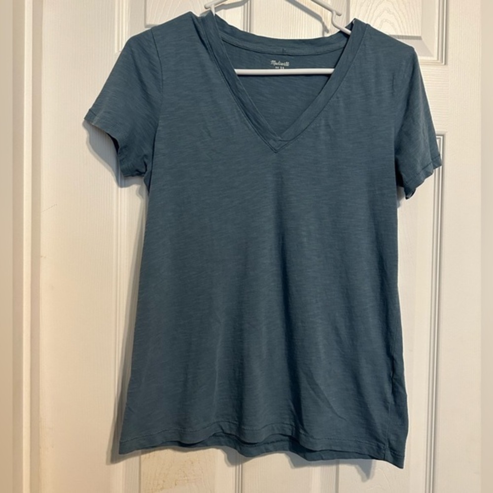 Ladies blueish color‎ madewell tshirt